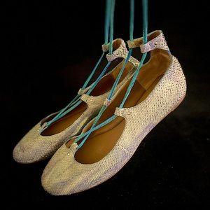 Donald J Pliner - Snake Embossed Laced Ballet Flats - Size: 8.5
